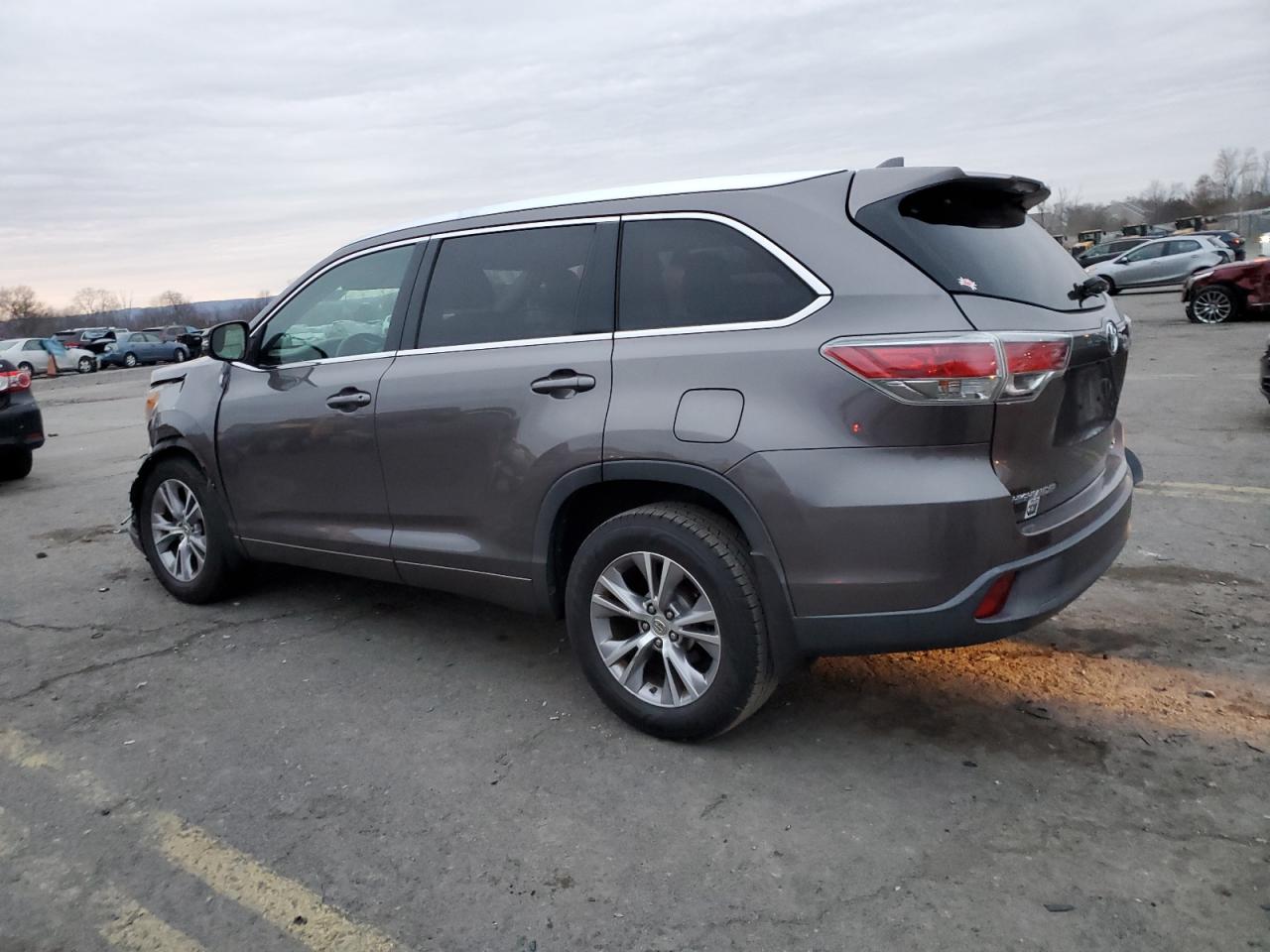 2014 Toyota Highlander VIN 5TDJKRFH6ES062622 Copart auction photo, front end / side damage thumbnail 2