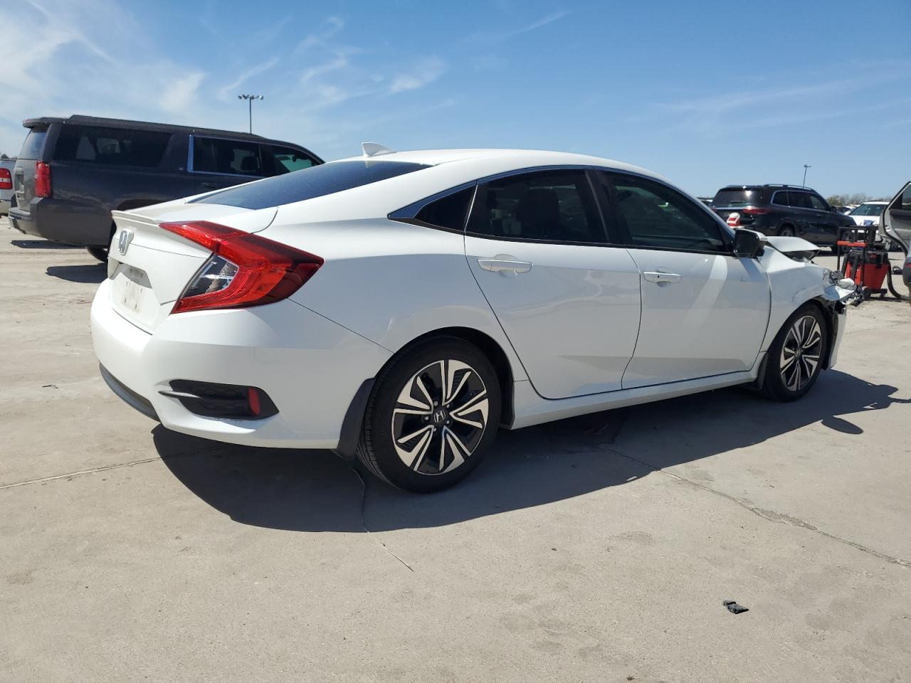 2018 Honda Civic VIN JHMFC1F79JX021061 Copart auction photo, front end / hail damage thumbnail 3