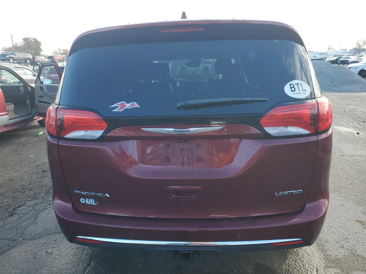 2017 Chrysler Pacifica VIN 2C4RC1GG6HR599544 Copart auction photo, front end damage thumbnail 6