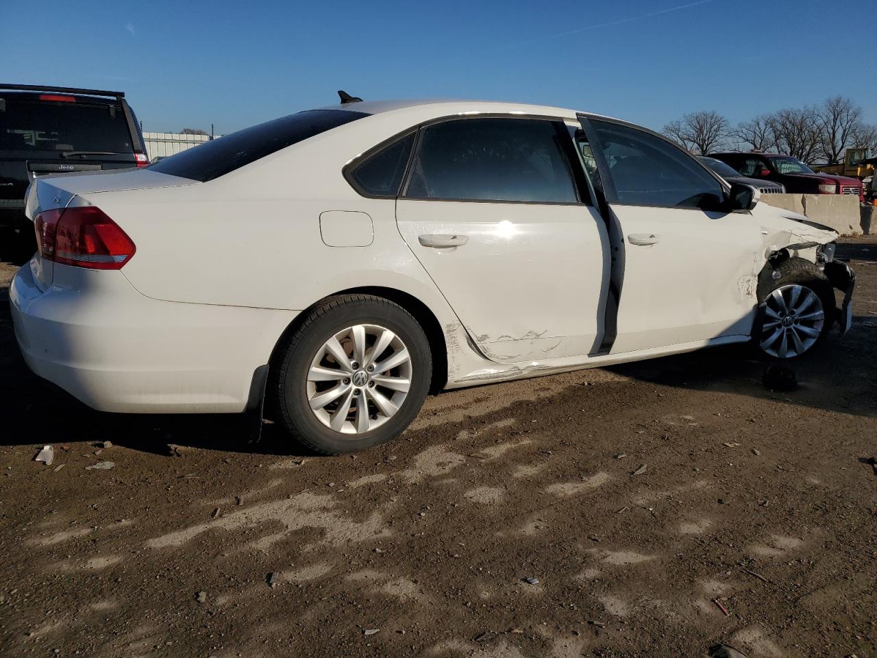 2014 Volkswagen Passat VIN 1VWAS7A32EC119641 Copart auction photo, all over damage thumbnail 3