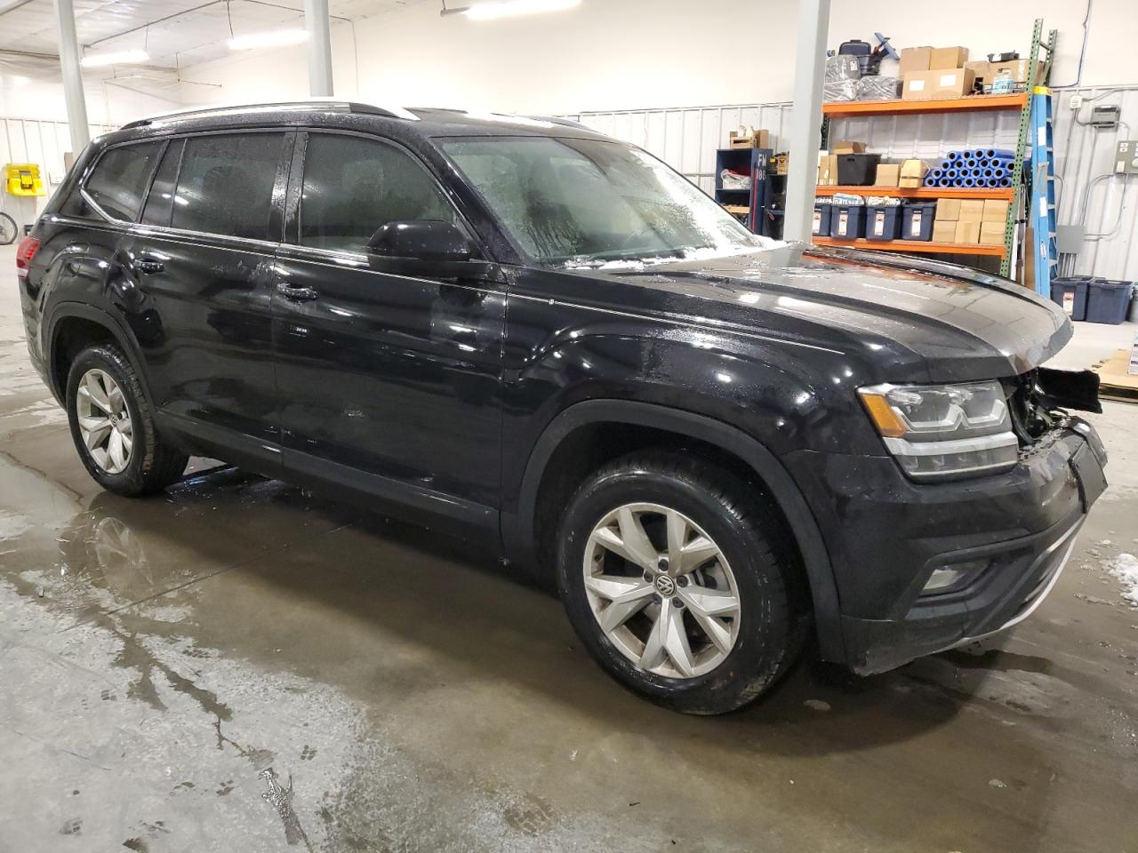 2018 Volkswagen Atlas VIN 1V2CR2CA9JC580785 Copart auction photo, front end damage thumbnail 4