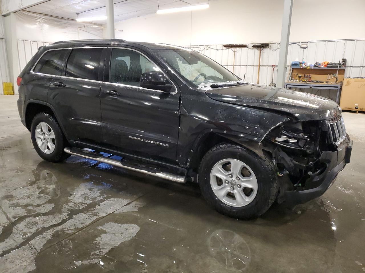 2014 Jeep Grand Cherokee VIN 1C4RJFAG7EC565998 Copart auction photo, front end / side damage thumbnail 4