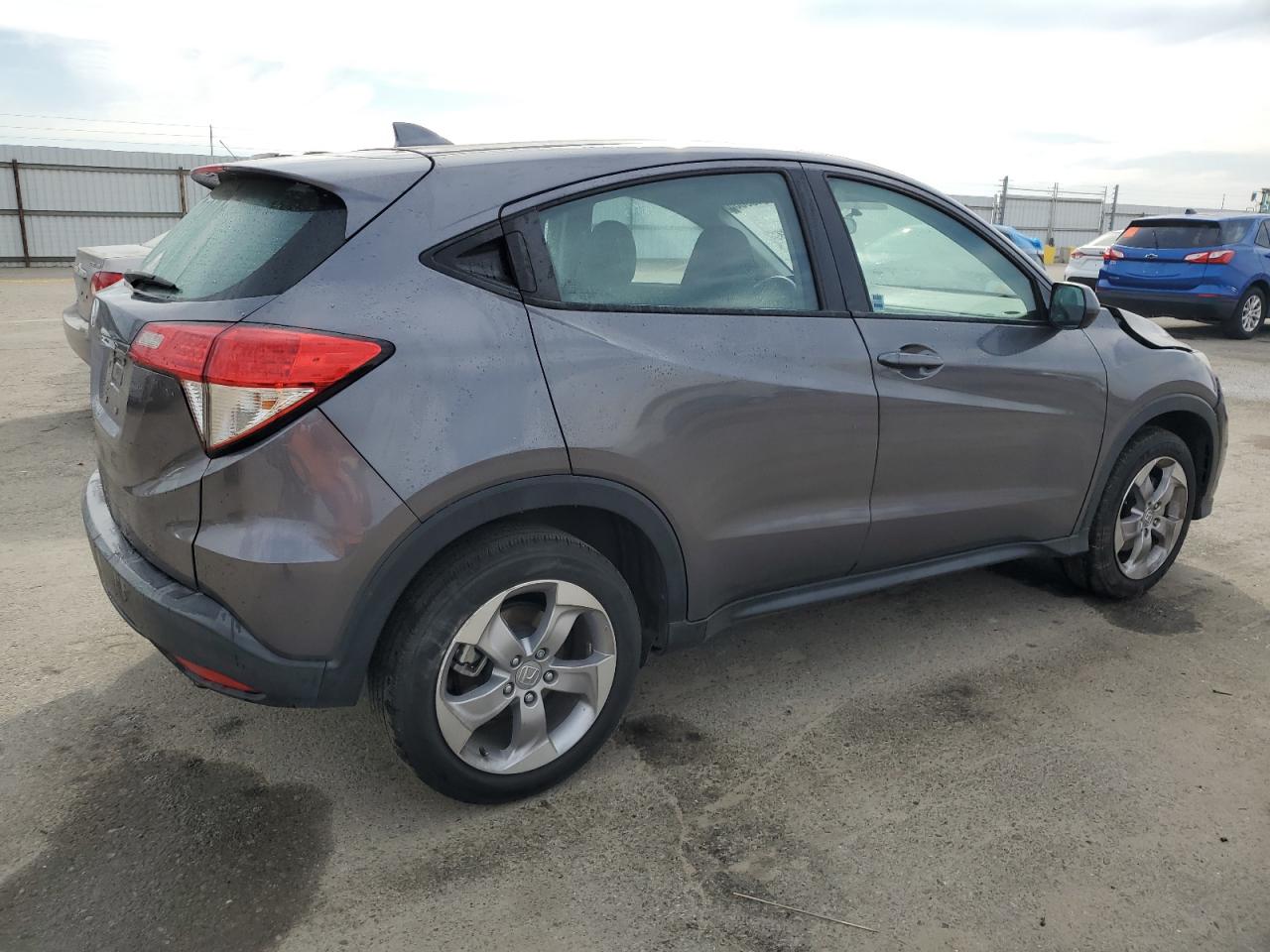 2021 Honda HR-V VIN 3CZRU5H38MM732879 Copart auction photo, front end / side damage thumbnail 3