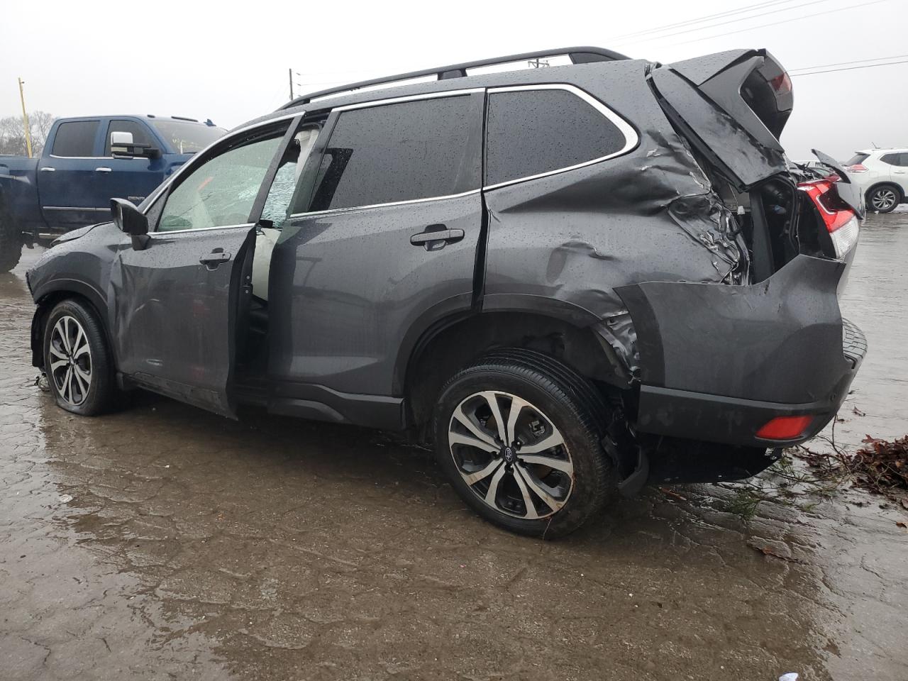 2020 Subaru Forester VIN JF2SKAUCXLH568860 Copart auction photo, all over damage thumbnail 2