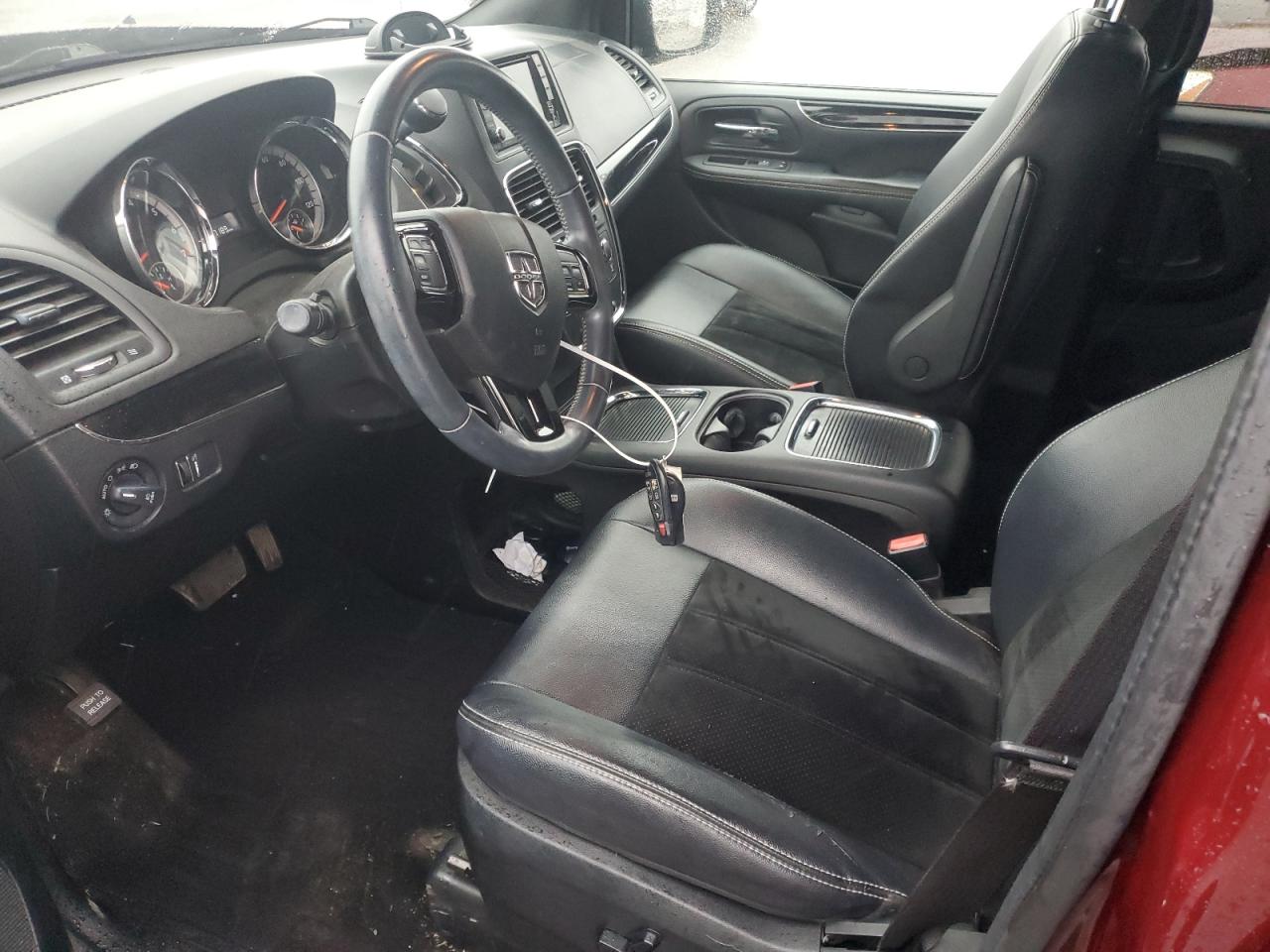 2018 Dodge Caravan VIN 2C4RDGCGXJR140142 Copart auction photo, front end damage thumbnail 7