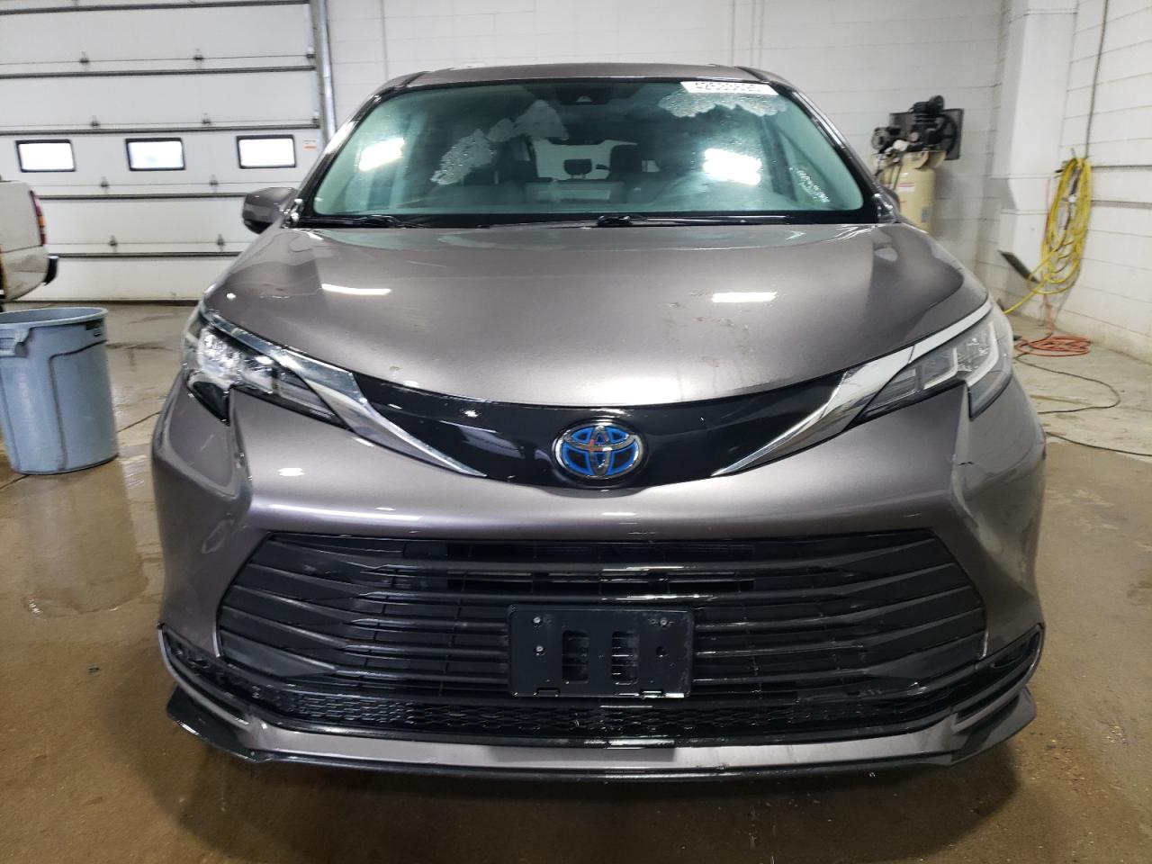 2021 Toyota Sienna VIN 5TDKRKEC3MS016046 Copart auction photo, rear end damage thumbnail 5