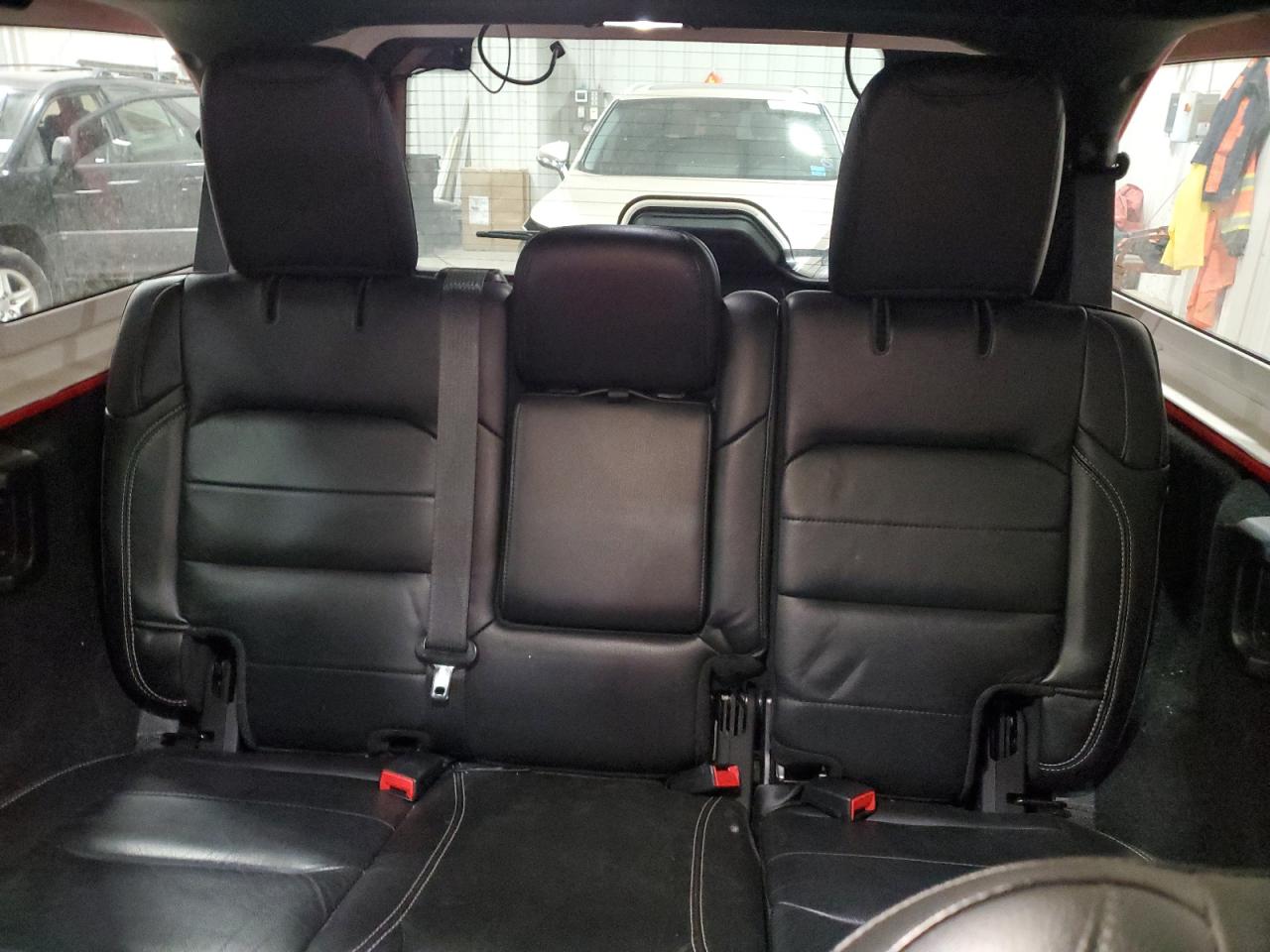 2019 Jeep Wrangler VIN 1C4HJXEG0KW637601 Copart auction photo, side / rear end damage thumbnail 10