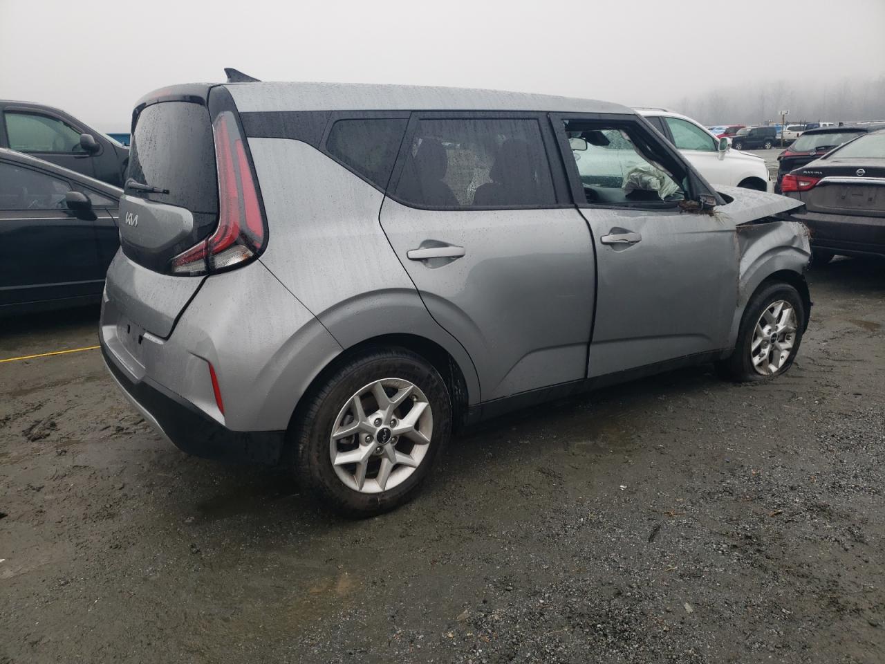 2024 KIA Soul VIN KNDJ23AU0R7918238 Copart auction photo, all over damage thumbnail 3
