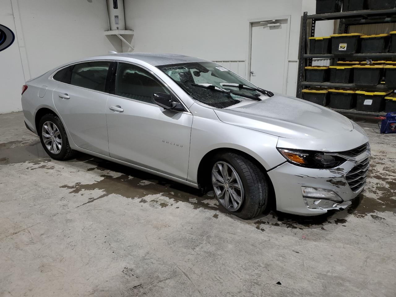 2020 Chevrolet Malibu VIN 1G1ZD5ST6LF075666 Copart auction photo, front end / minor dent/scratches damage thumbnail 4