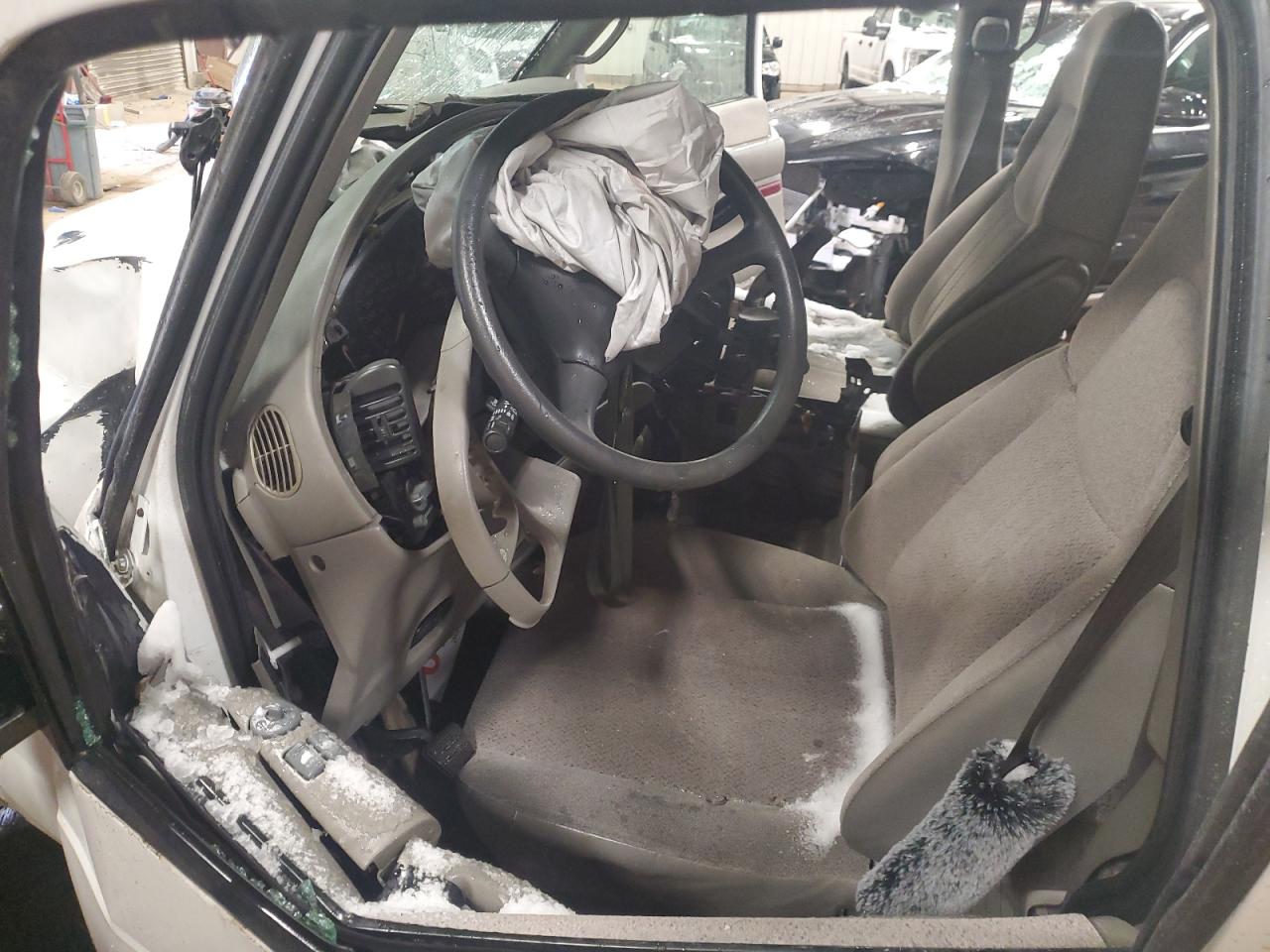 2002 Chevrolet Astro VIN 1GNEL19X92B142946 Copart auction photo, rollover damage thumbnail 7