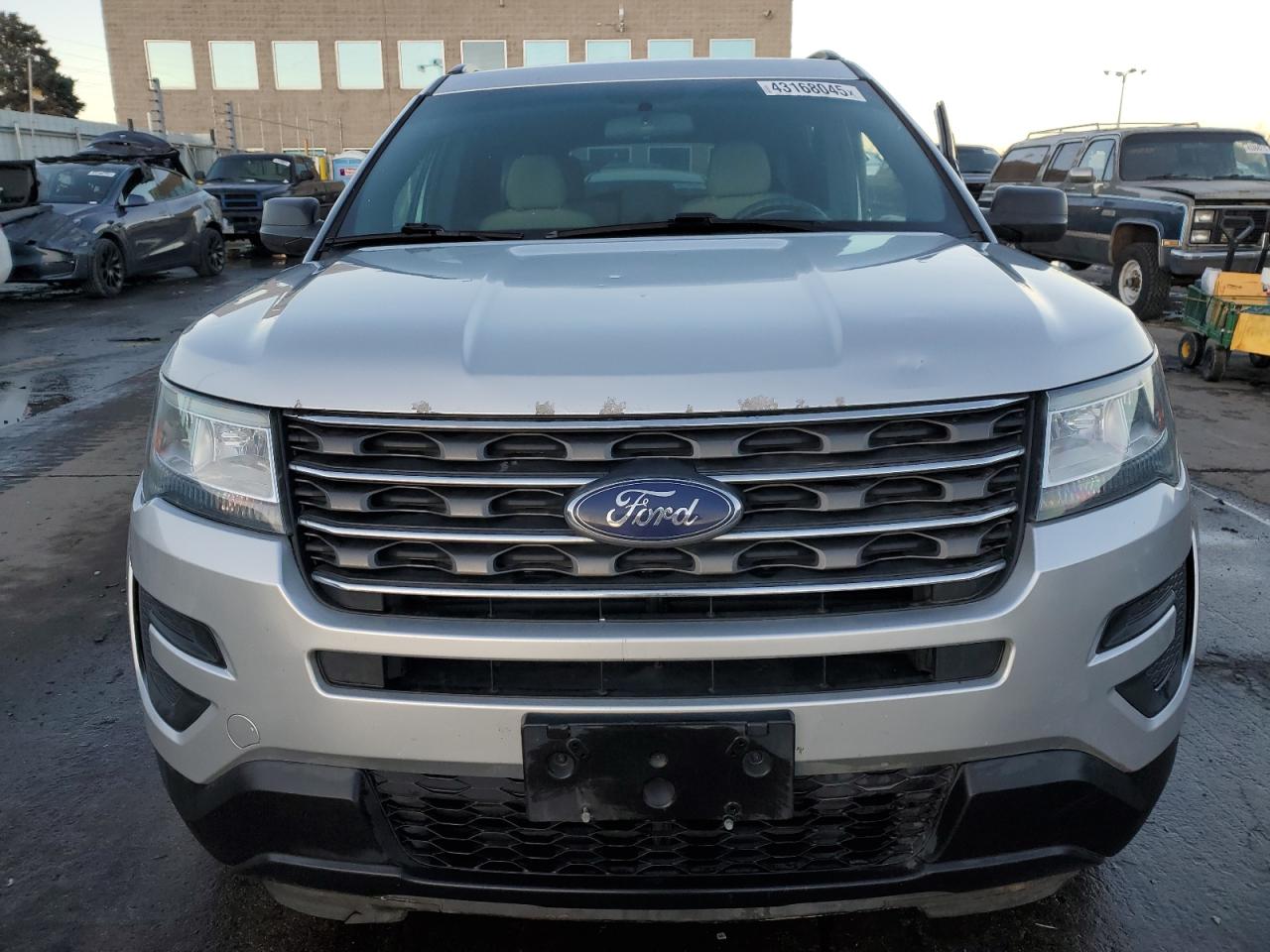 2017 Ford Explorer VIN 1FM5K8B82HGB31351 Copart auction photo, side damage thumbnail 5
