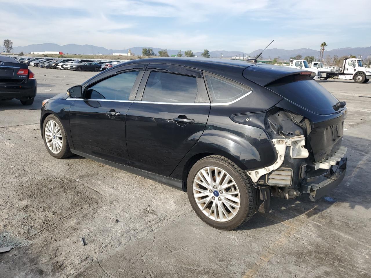 2016 Ford Focus VIN 1FADP3N27GL259995 Copart auction photo, rear end damage thumbnail 2