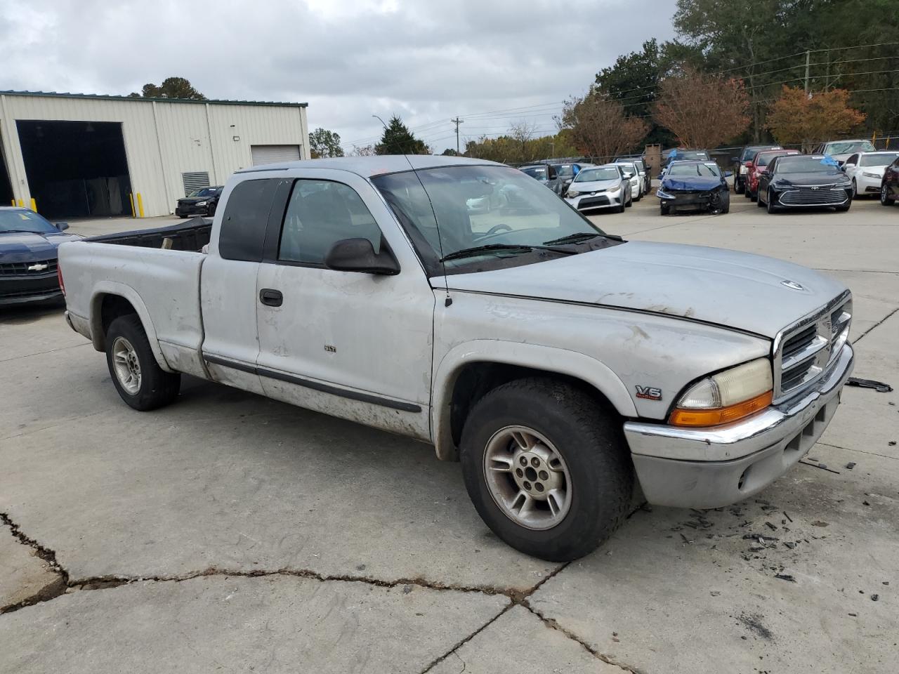 2000 Dodge Dakota VIN 1B7GL22X8YS632837 Copart auction photo, all over damage thumbnail 4