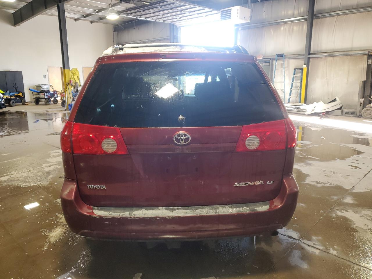 2006 Toyota Sienna VIN 5TDZA23C76S460140 Copart auction photo, vandalism damage thumbnail 6