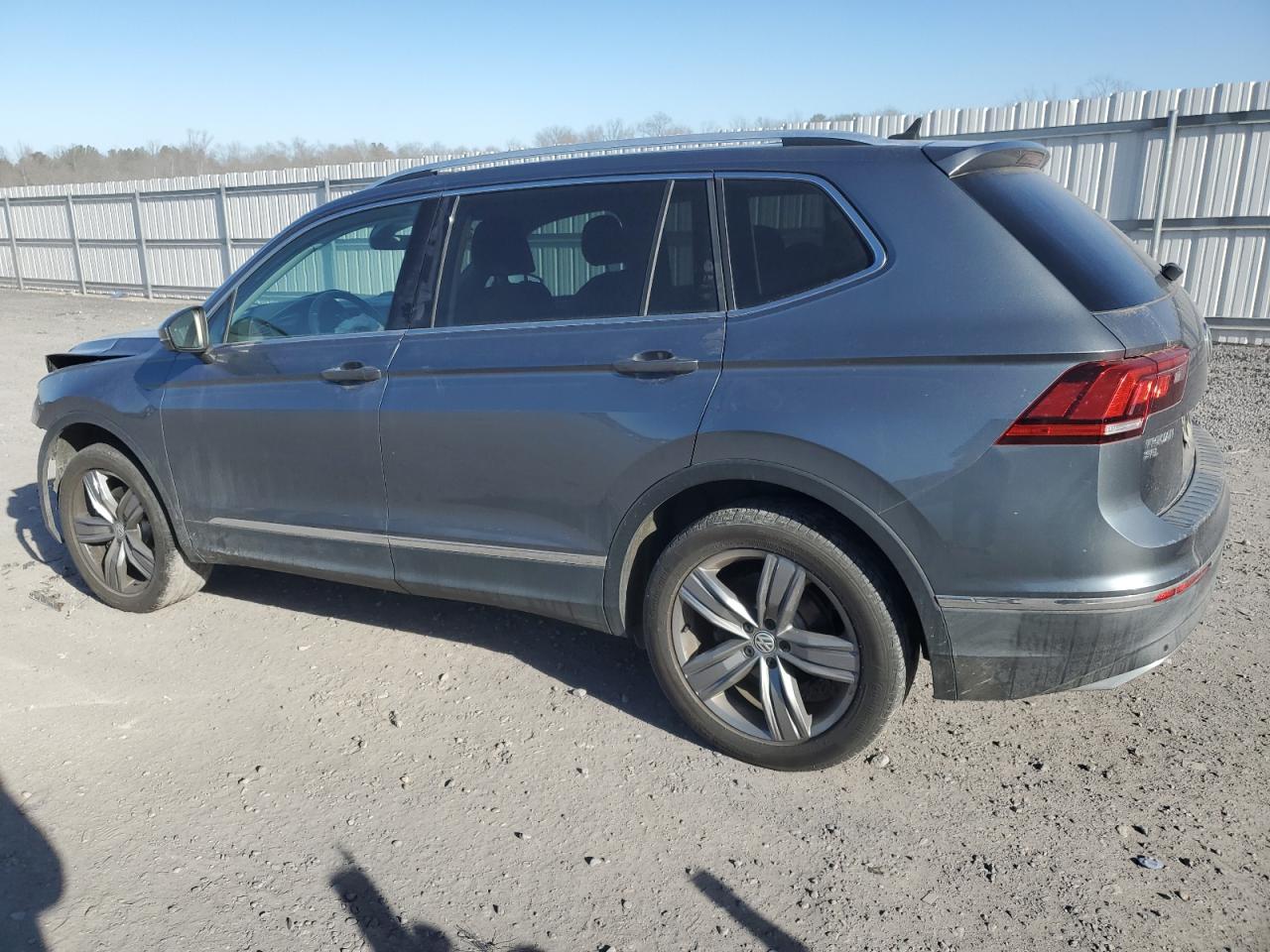 2019 Volkswagen Tiguan VIN 3VV4B7AX1KM066686 Copart auction photo, front end damage thumbnail 2