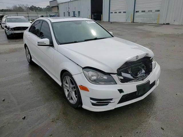2013 Mercedes-Benz C-klasse VIN WDDGF4HB9DA802479 Copart auction photo, front end damage thumbnail 12