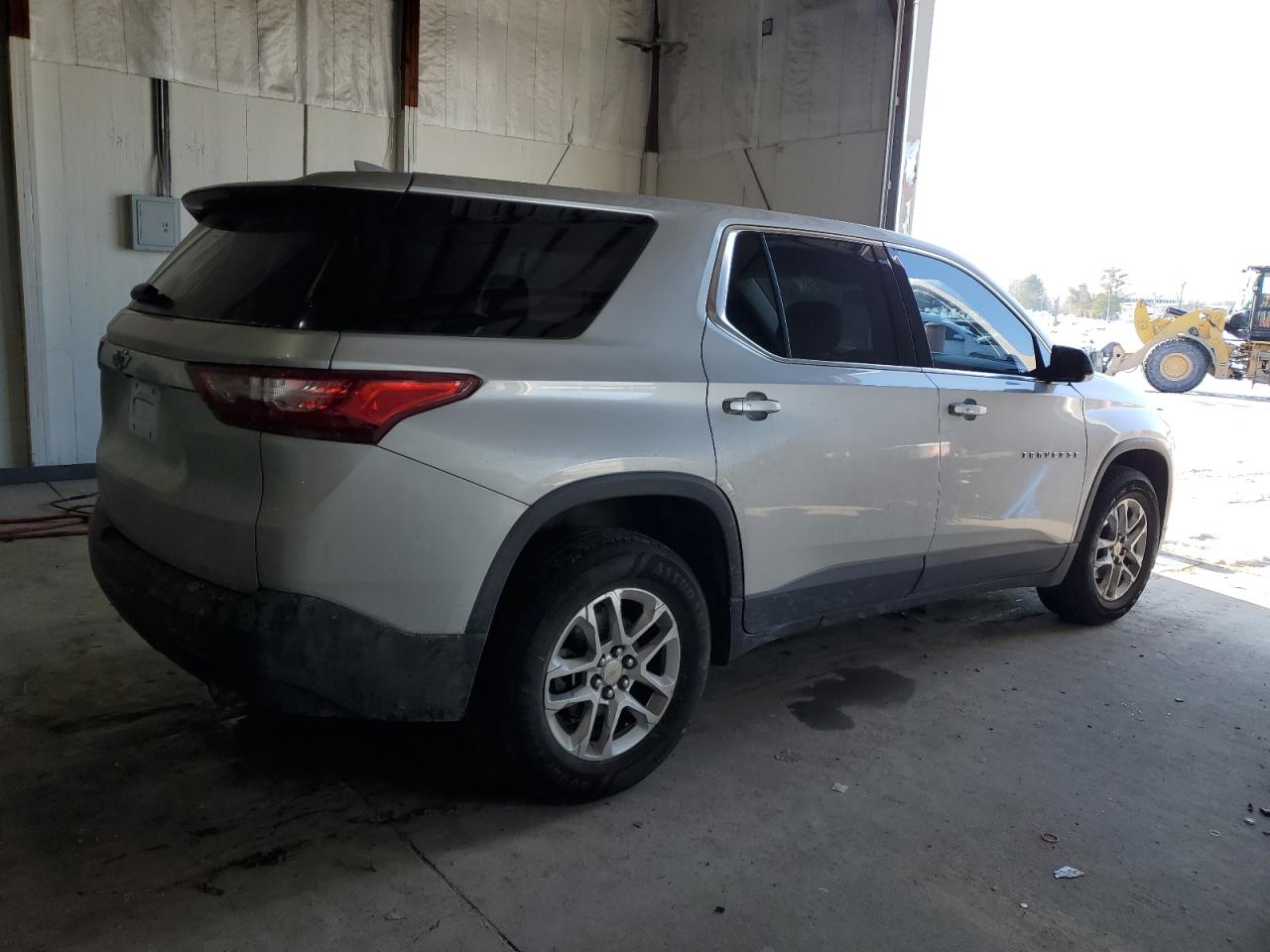2019 Chevrolet Traverse VIN 1GNERFKW1KJ166824 Copart auction photo, front end / undercarriage damage thumbnail 3