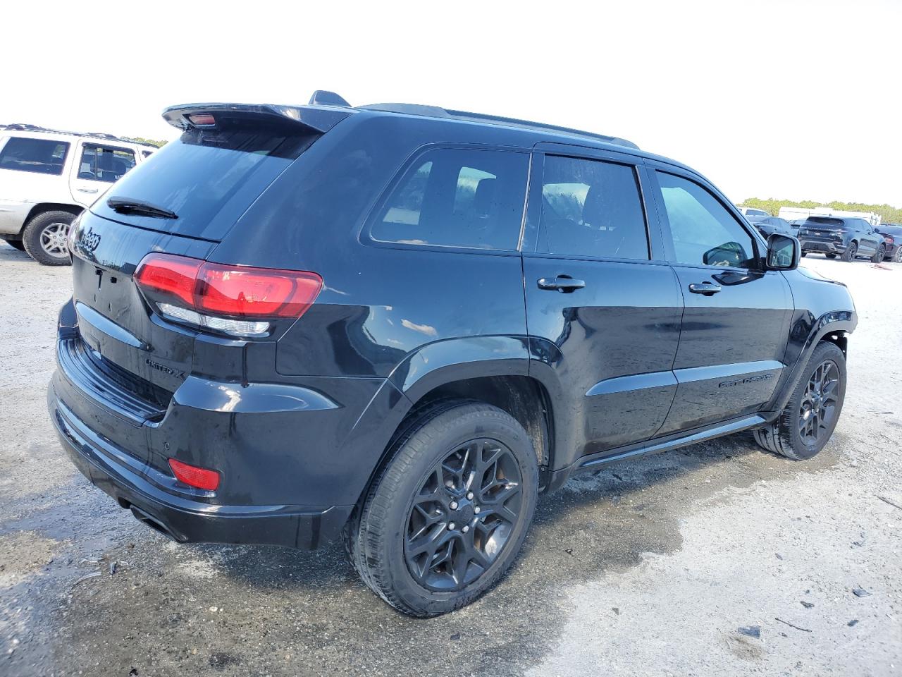 2021 Jeep Grand Cherokee VIN 1C4RJEBG3MC785324 Copart auction photo, front end / minor dent/scratches damage thumbnail 3