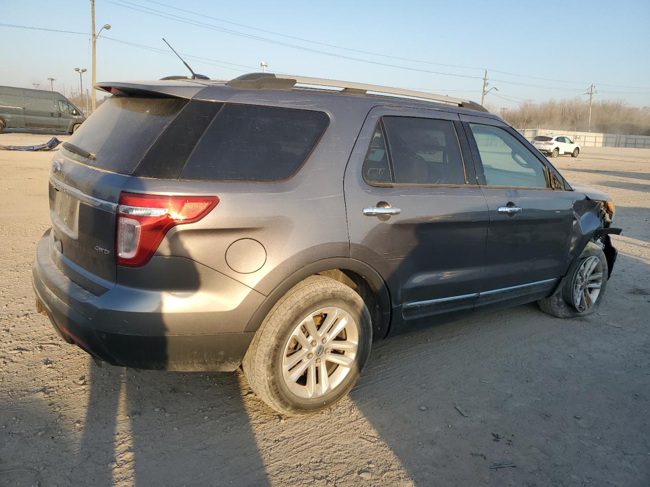2011 Ford Explorer VIN 1FMHK8D8XBGA49238 Copart auction photo, front end / minor dent/scratches damage thumbnail 3