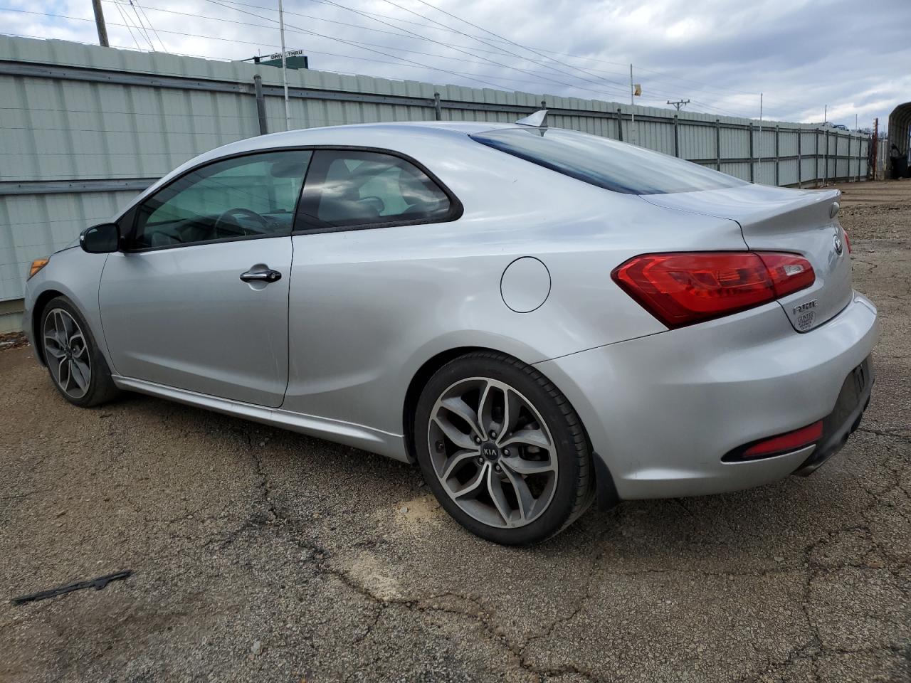 2016 KIA Forte VIN KNAFZ6A39G5638379 Copart auction photo, normal wear damage thumbnail 2