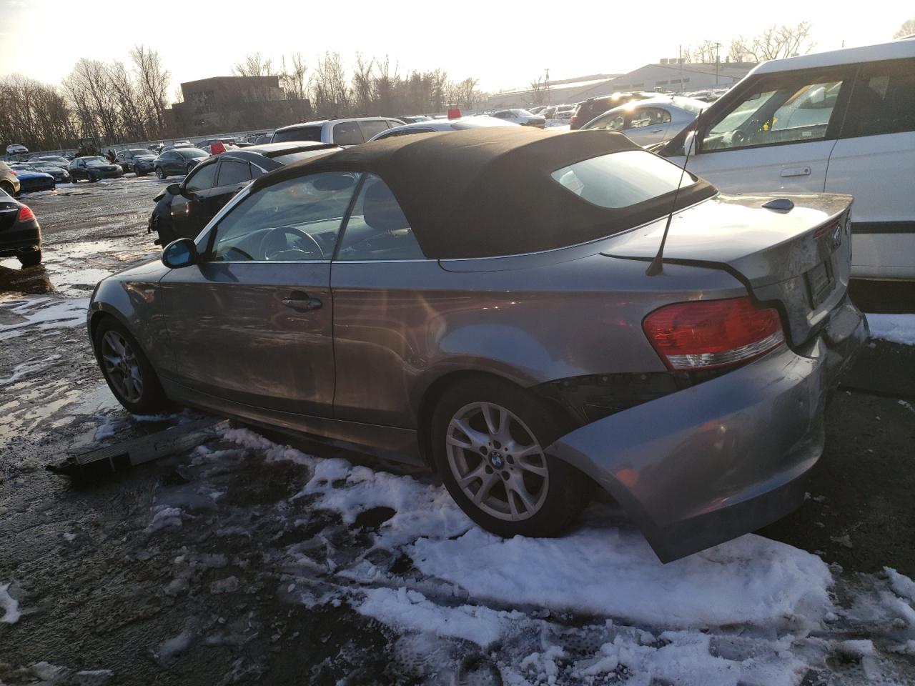 2009 BMW 1er VIN WBAUN13569VH80991 Copart auction photo, rear end damage thumbnail 2