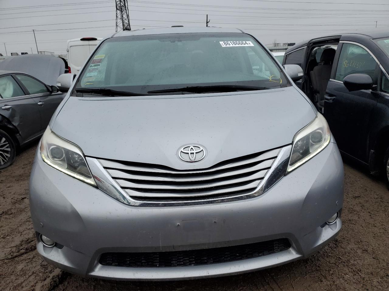 2017 Toyota Sienna VIN 5TDDZ3DC2HS168213 Copart auction photo, all over / rear end damage thumbnail 5