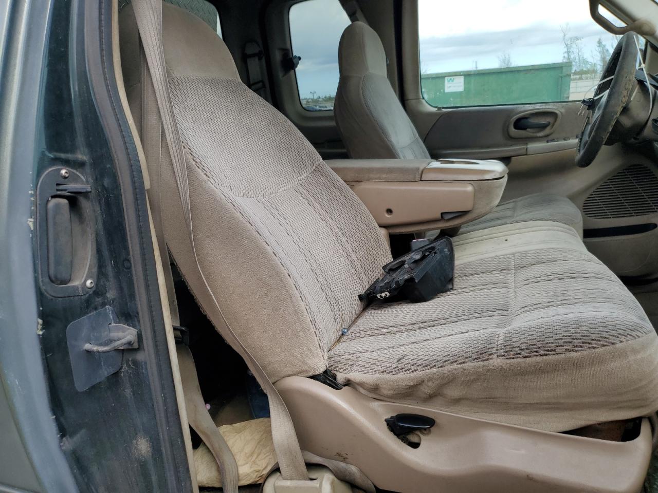 2001 Ford F-150 VIN 1FTRX17L81NA01233 Copart auction photo, rear end damage thumbnail 11