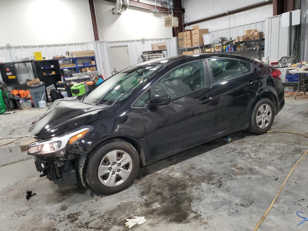 2017 KIA Forte VIN 3KPFL4A7XHE141102