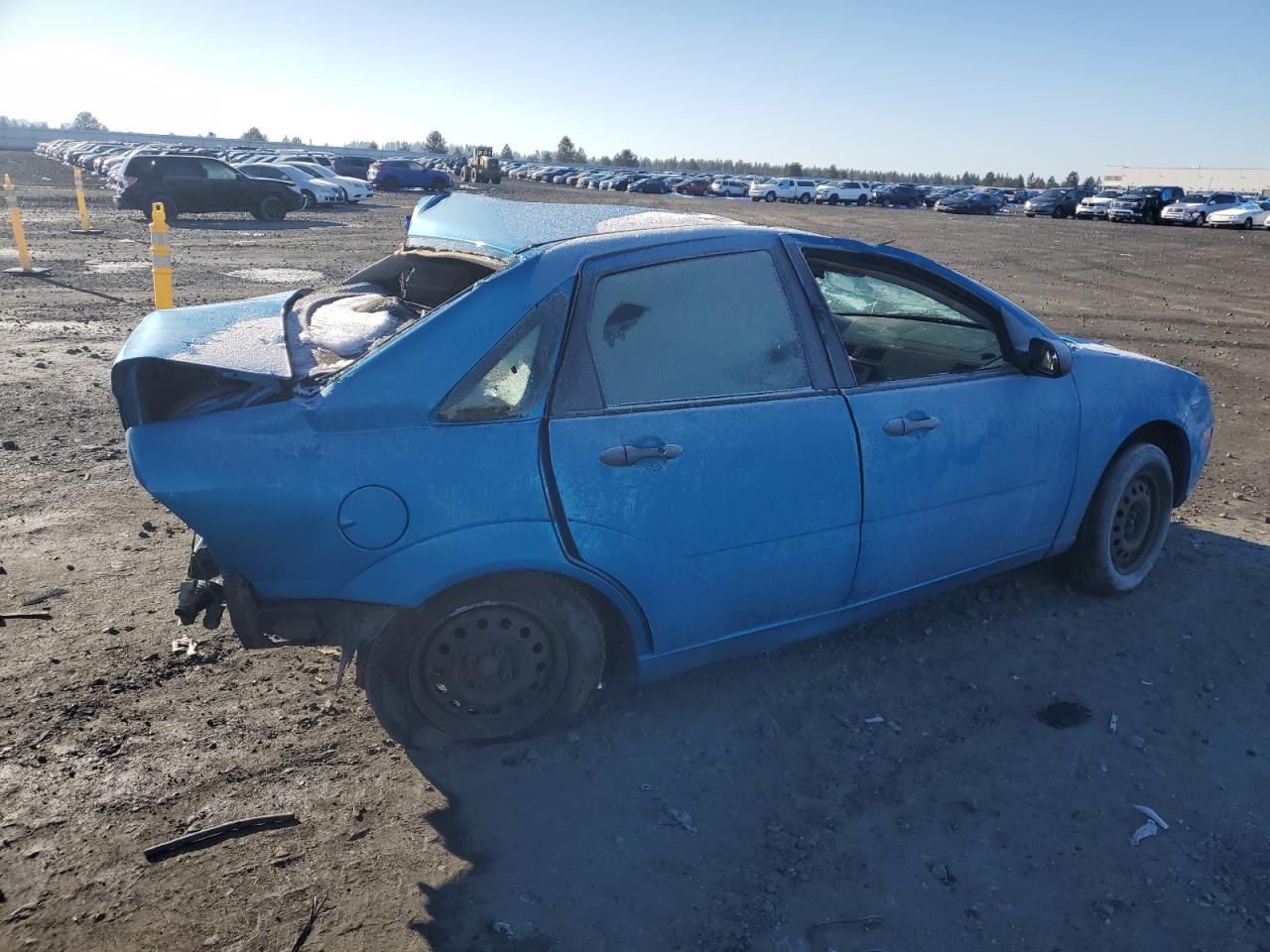 2007 Ford Focus VIN 1FAHP34N67W355953 Copart auction photo, all over damage thumbnail 3