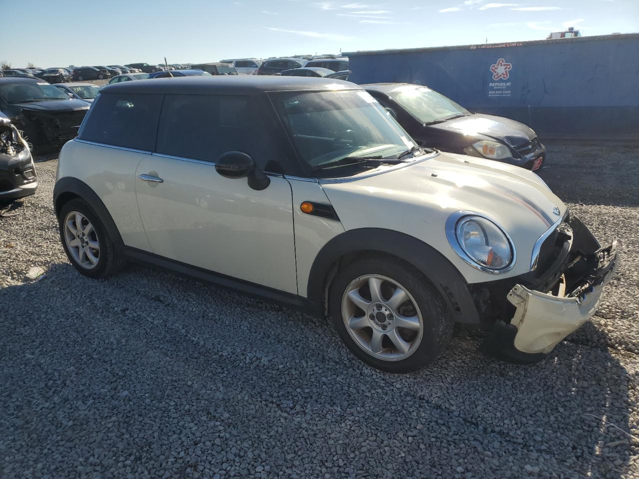2013 MINI Cooper VIN WMWSU3C54DT679374 Copart auction photo, front end damage thumbnail 4