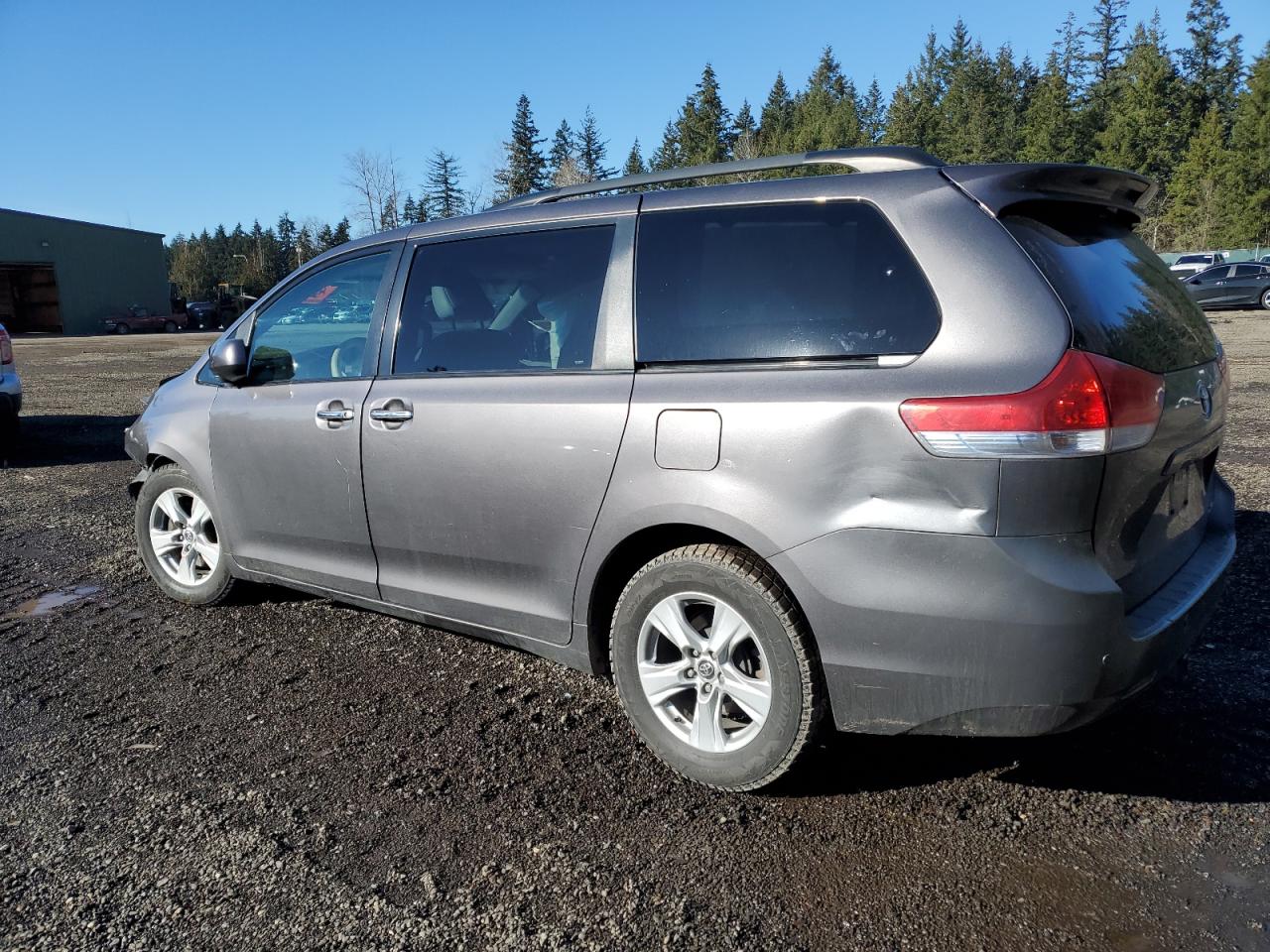 2013 Toyota Sienna VIN 5TDYK3DC2DS404701 Copart auction photo, all over damage thumbnail 2