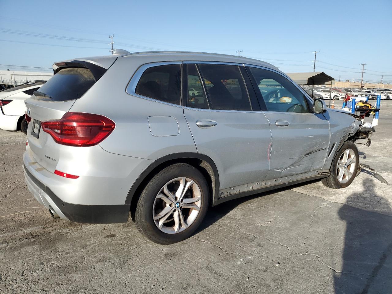 2021 BMW X3 VIN 5UXTY3C06M9H02331 Copart auction photo, front end / side damage thumbnail 3