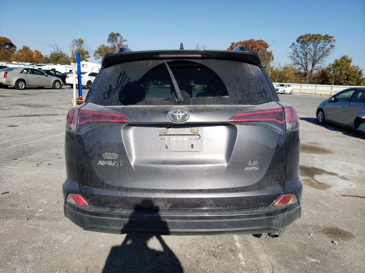 2017 Toyota RAV 4 VIN JTMBFREV0HJ117132 Copart auction photo, front end / side damage thumbnail 6
