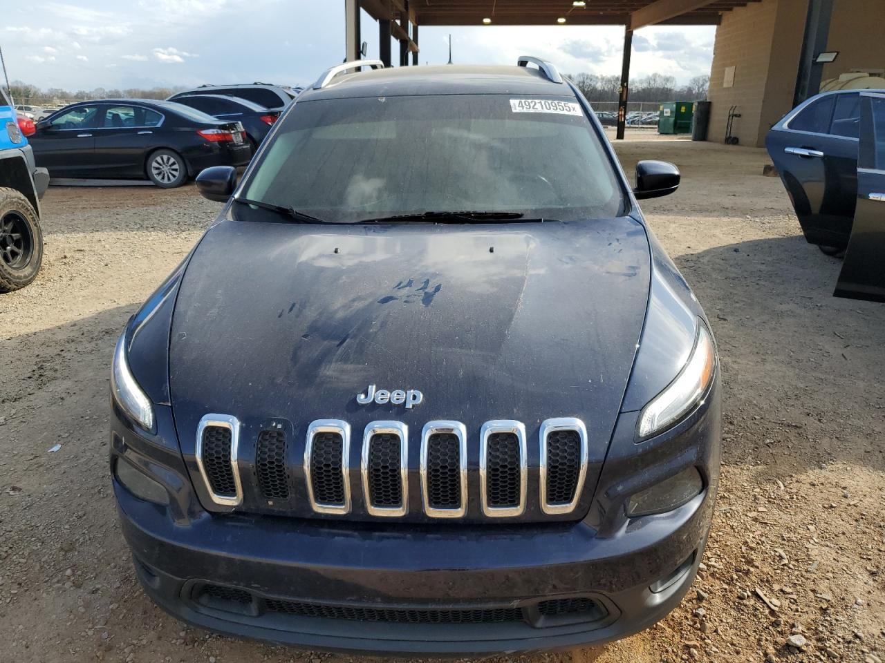 2015 Jeep Grand Cherokee VIN 1C4PJLCBXFW700186 Copart auction photo, side / minor dent/scratches damage thumbnail 5