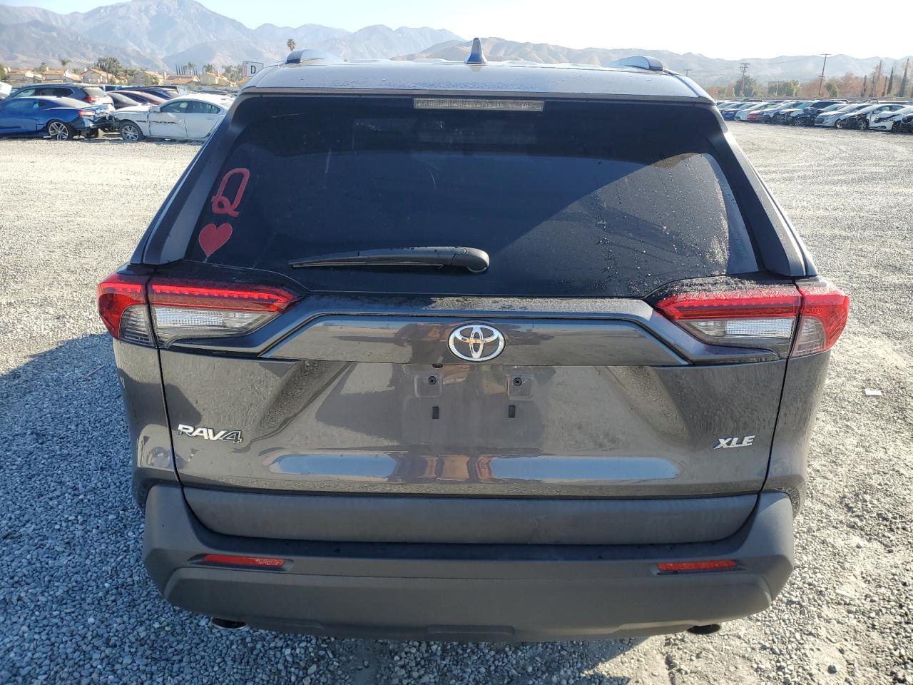 2022 Toyota RAV 4 VIN 2T3W1RFV4NC179629 Copart auction photo, front end / side damage thumbnail 6
