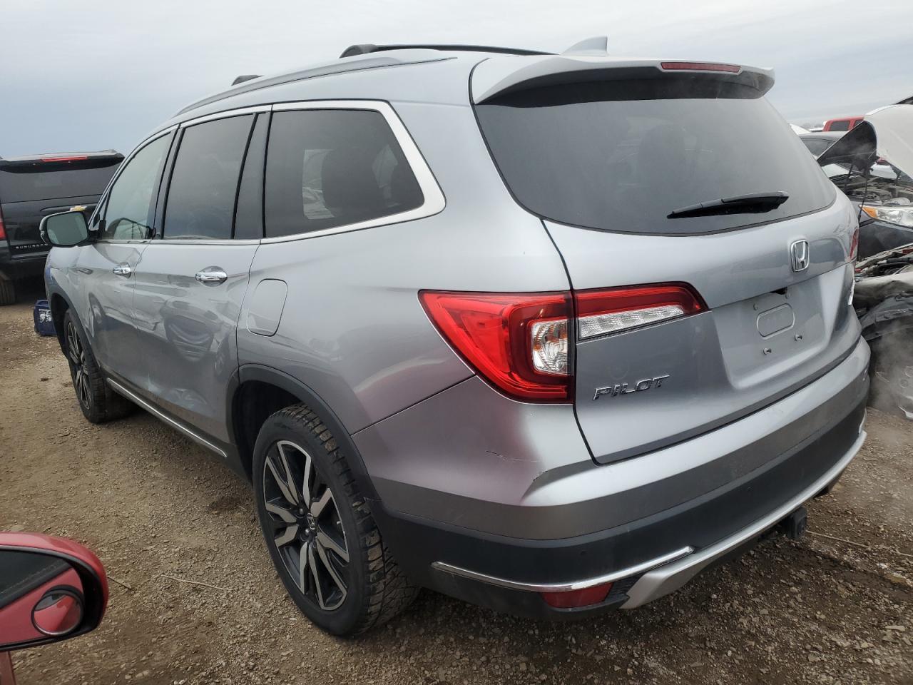 2019 Honda Pilot VIN 5FNYF6H01KB067817 Copart auction photo, front end / side damage thumbnail 2