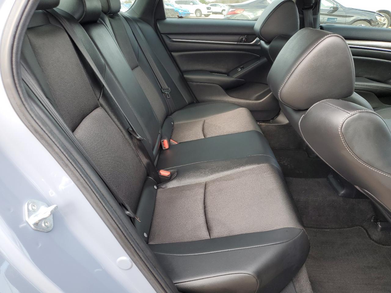 2022 Honda Accord VIN 1HGCV2F30NA025463 Copart auction photo, vandalism damage thumbnail 10