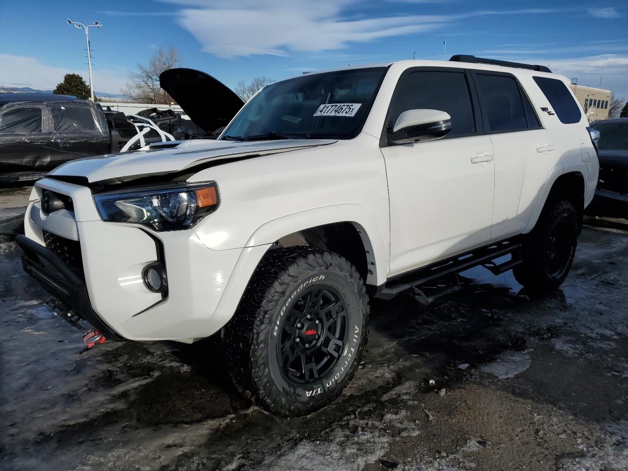 2019 Toyota 4Runner VIN JTEBU5JR8K5702284