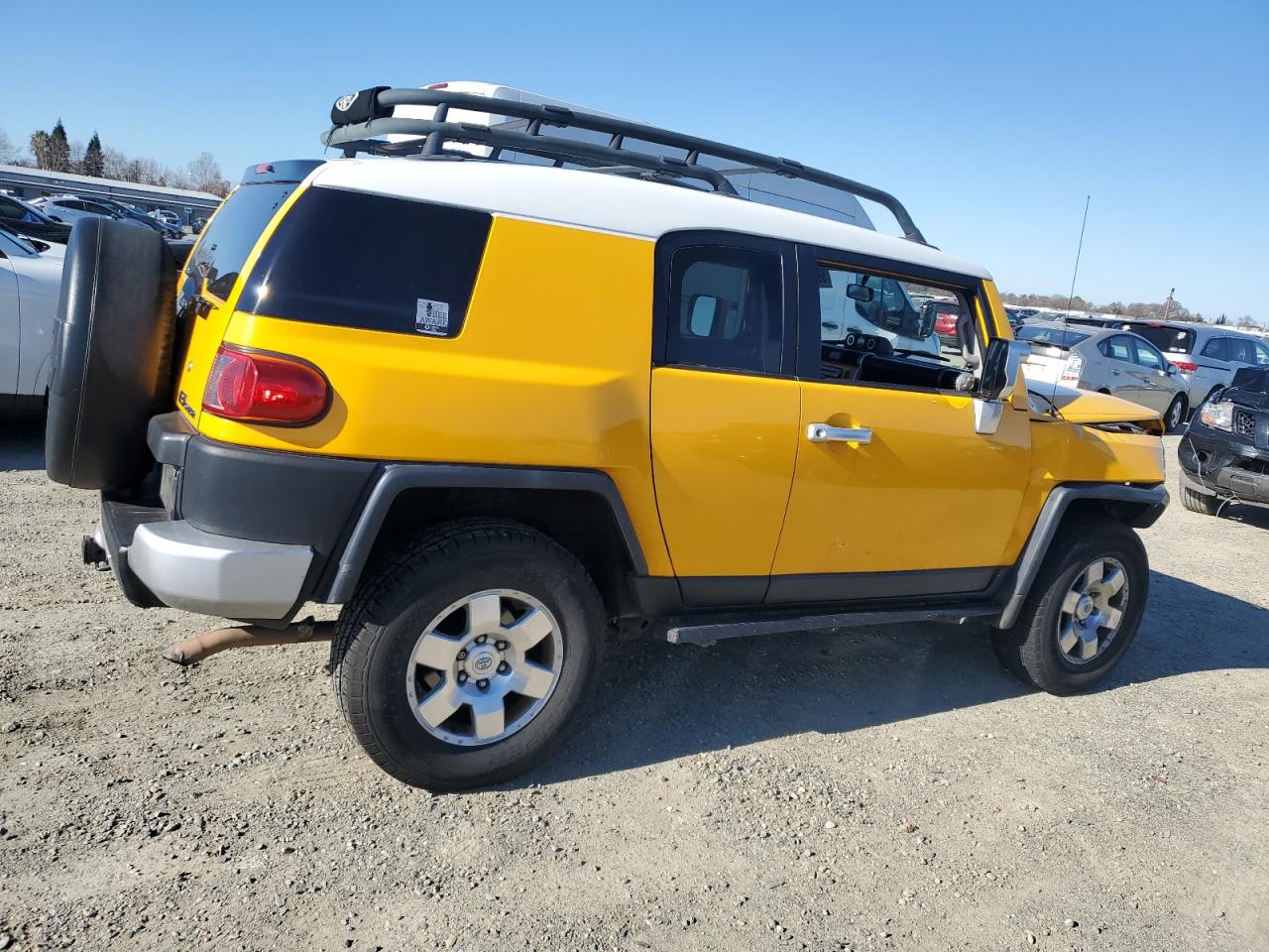 2007 Toyota FJ Cruiser VIN JTEBU11F370033599 Copart auction photo, front end damage thumbnail 3