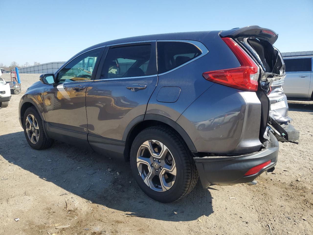 2018 Honda CR-V VIN 7FARW2H52JE058054 Copart auction photo, rear end / minor dent/scratches damage thumbnail 2