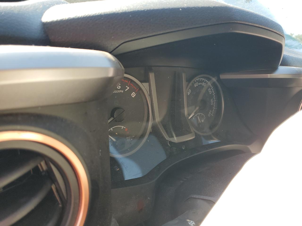 2022 Toyota Tacoma VIN 3TMAZ5CN0NM165517 Copart auction photo, front end / side damage thumbnail 9