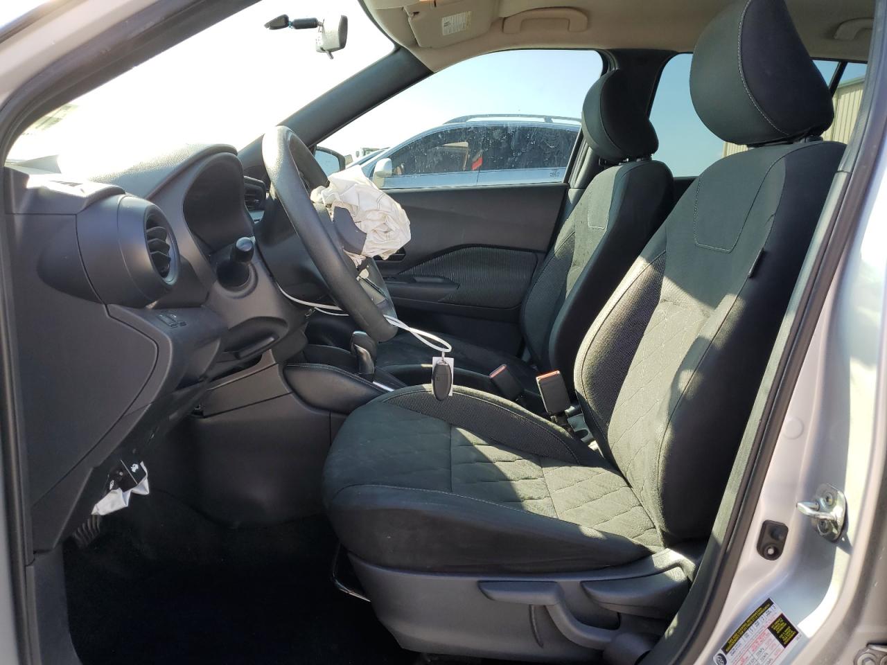 2019 Nissan Kicks VIN 3N1CP5CU3KL523865 Copart auction photo, front end / minor dent/scratches damage thumbnail 7