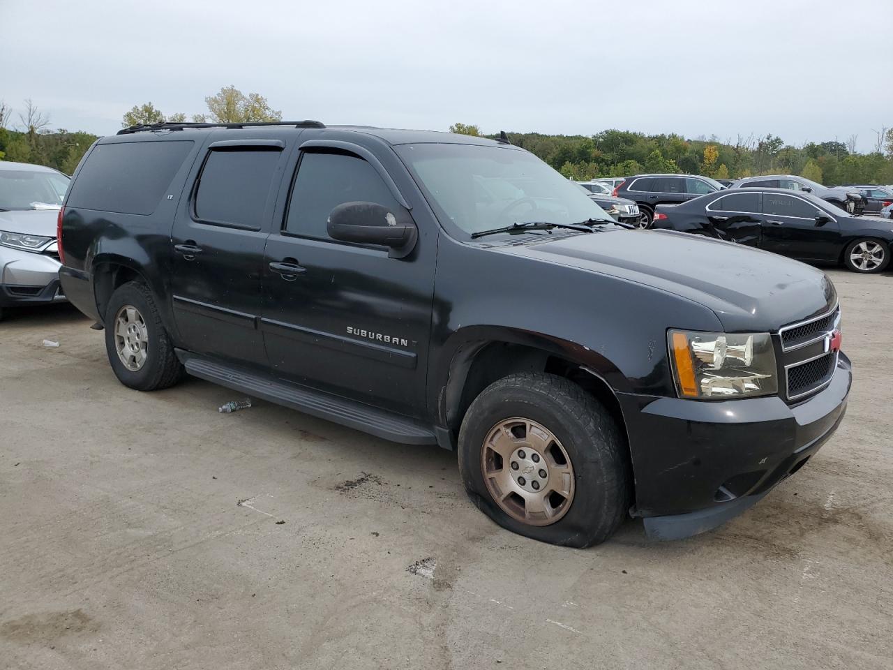 2007 Chevrolet Suburban VIN 3GNFK16307G100656 Copart auction photo, all over damage thumbnail 4