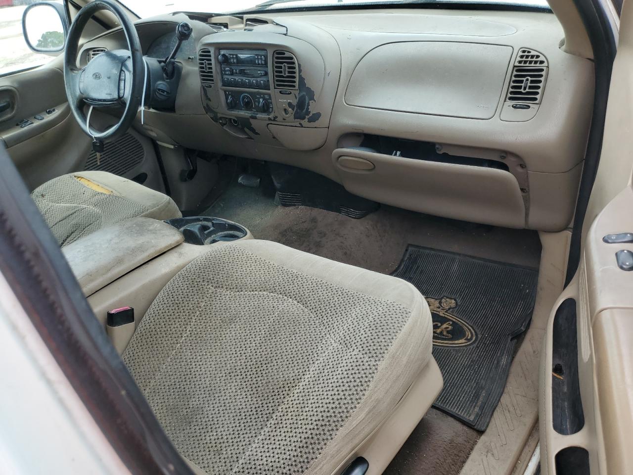2000 Ford F-150 VIN 1FTRX17L4YNA81687 Copart auction photo, minor dent/scratches / mechanical damage thumbnail 8