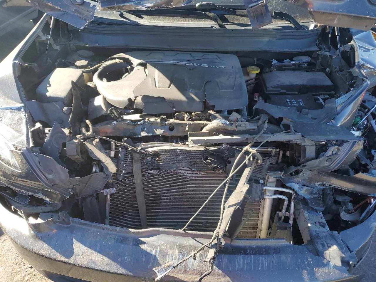 2017 Jeep Grand Cherokee VIN 1C4PJLCS1HW623405 Copart auction photo, front end damage thumbnail 12