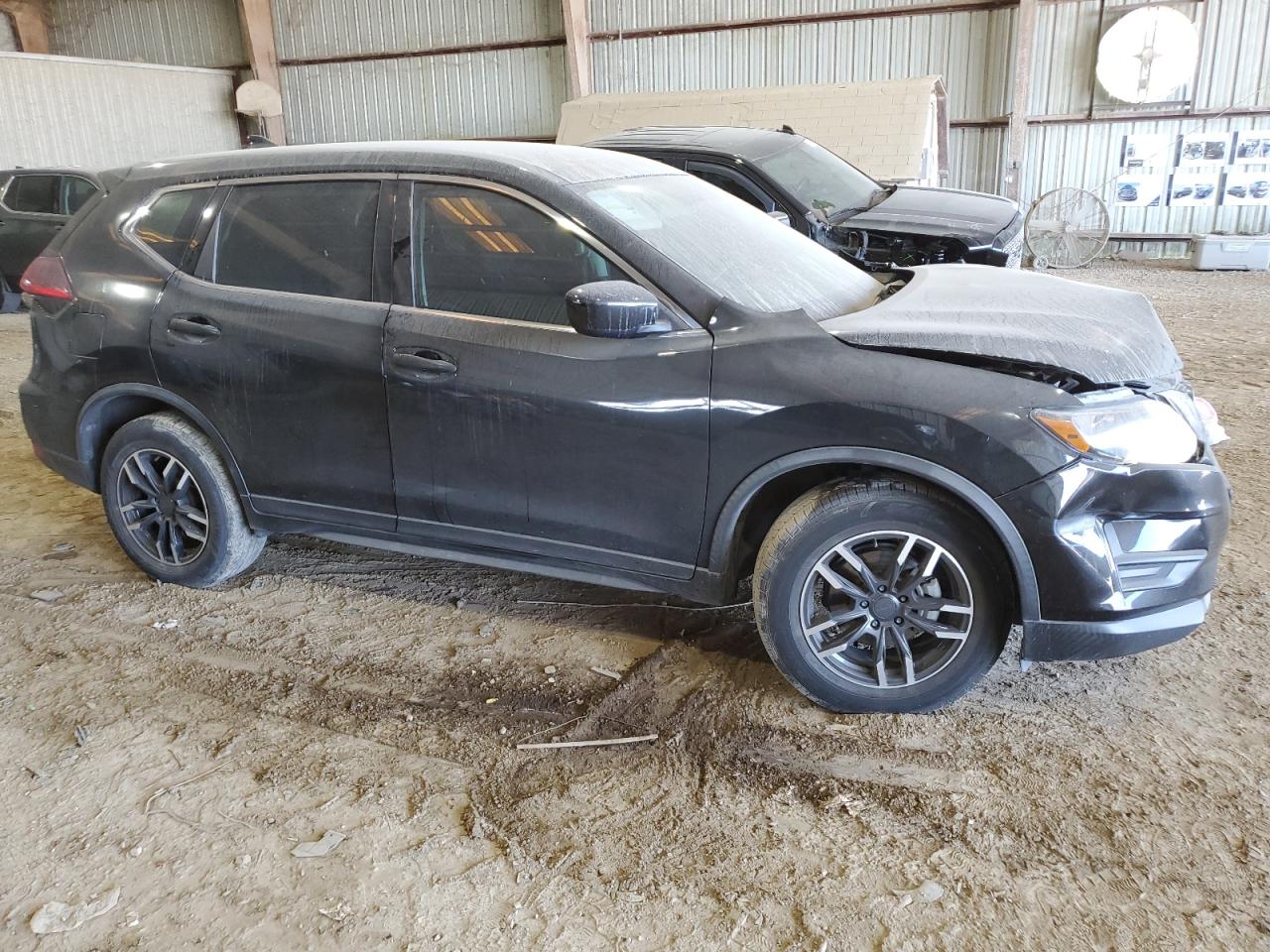 2018 Nissan Rogue VIN KNMAT2MT9JP522467 Copart auction photo, front end / minor dent/scratches damage thumbnail 4