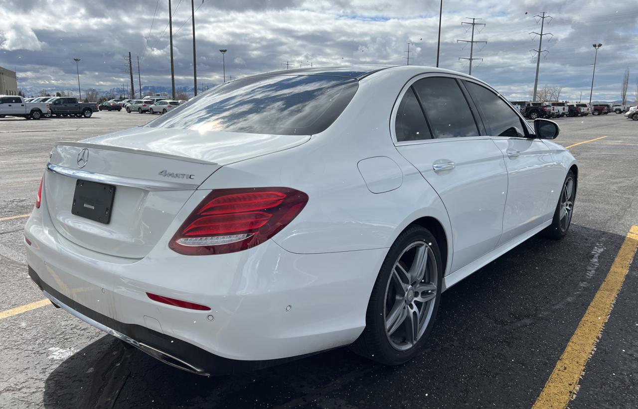 2017 Mercedes-Benz E-klasse VIN WDDZF4KB0HA212985 Copart auction photo, normal wear / minor dent/scratches damage thumbnail 4