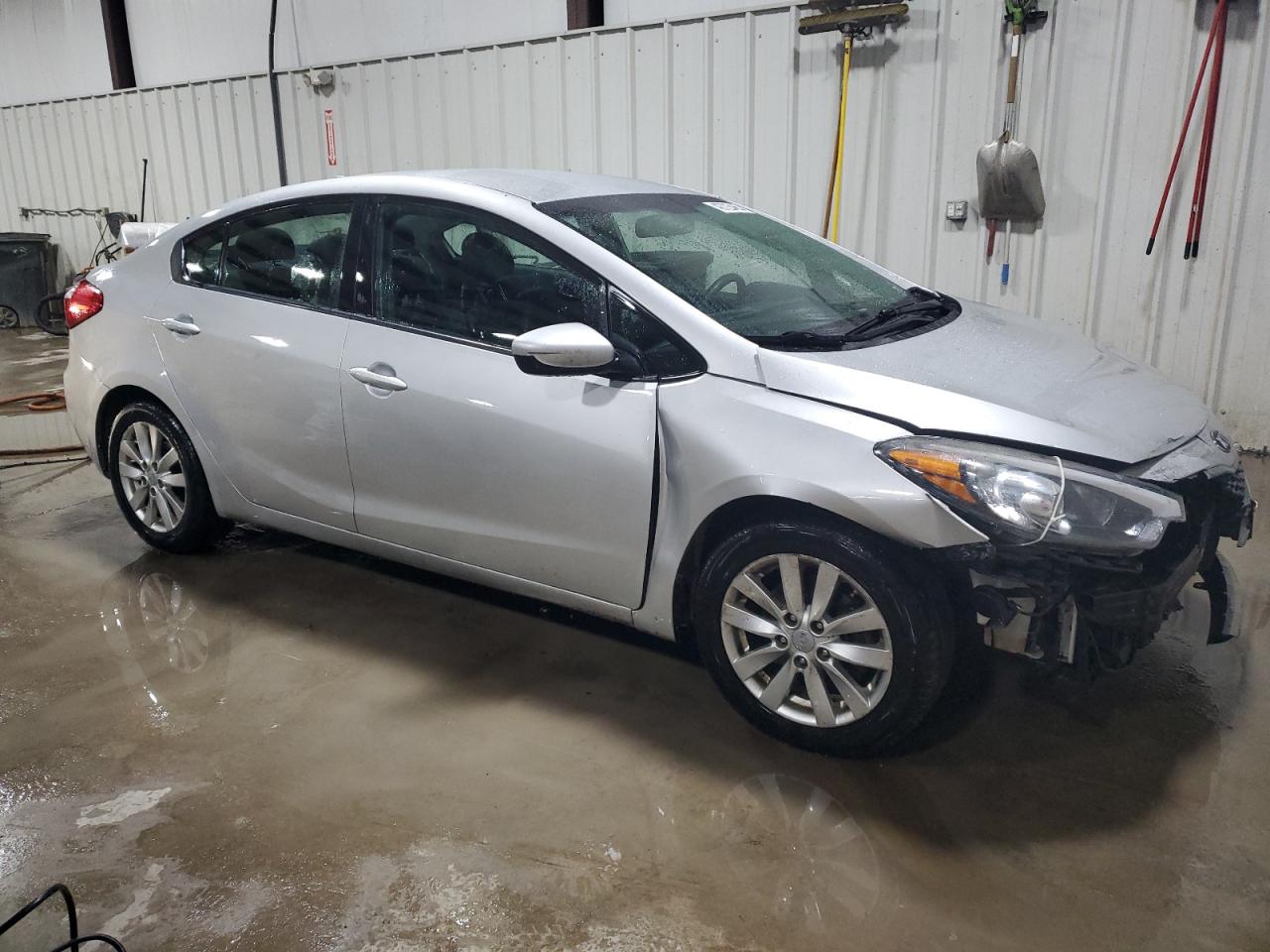 2016 KIA Forte VIN KNAFX4A61G5597265 Copart auction photo, front end damage thumbnail 4