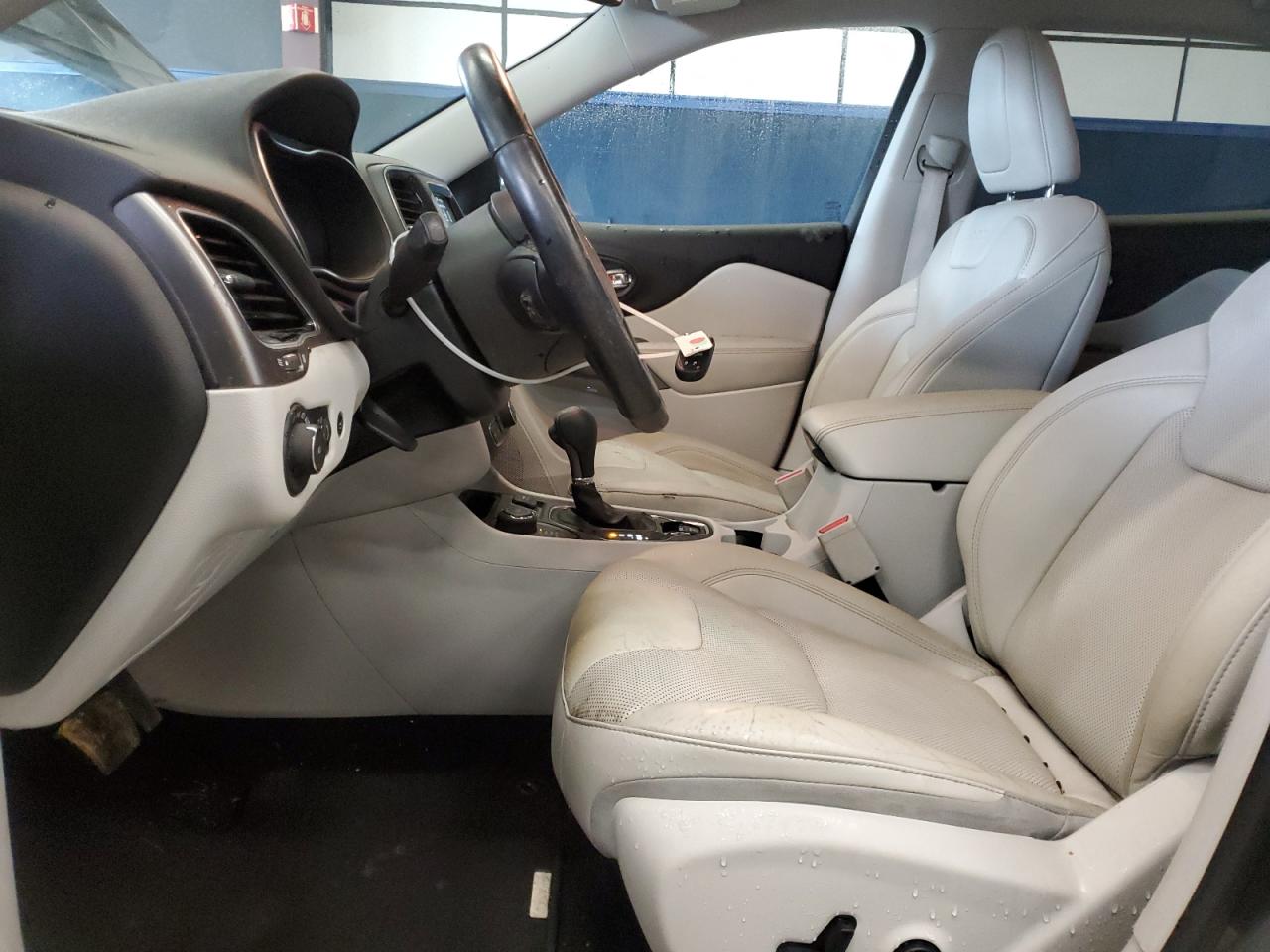 2020 Jeep Grand Cherokee VIN 1C4PJMDX4LD647721 Copart auction photo, rear end / front end damage thumbnail 7