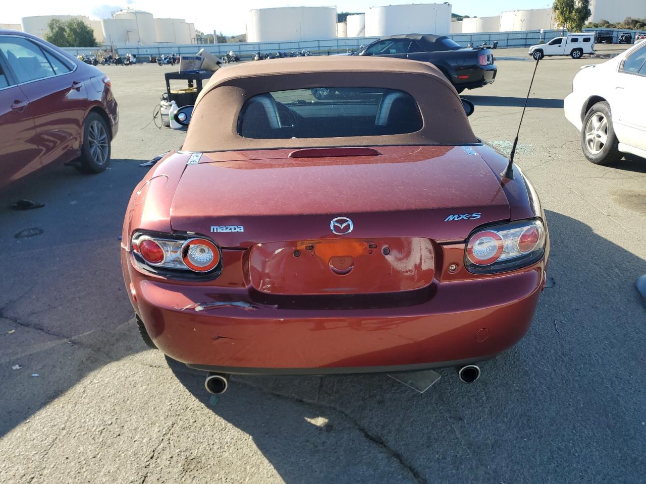 2006 Mazda MX-5 VIN JM1NC25F260119246 Copart auction photo, rear end damage thumbnail 6